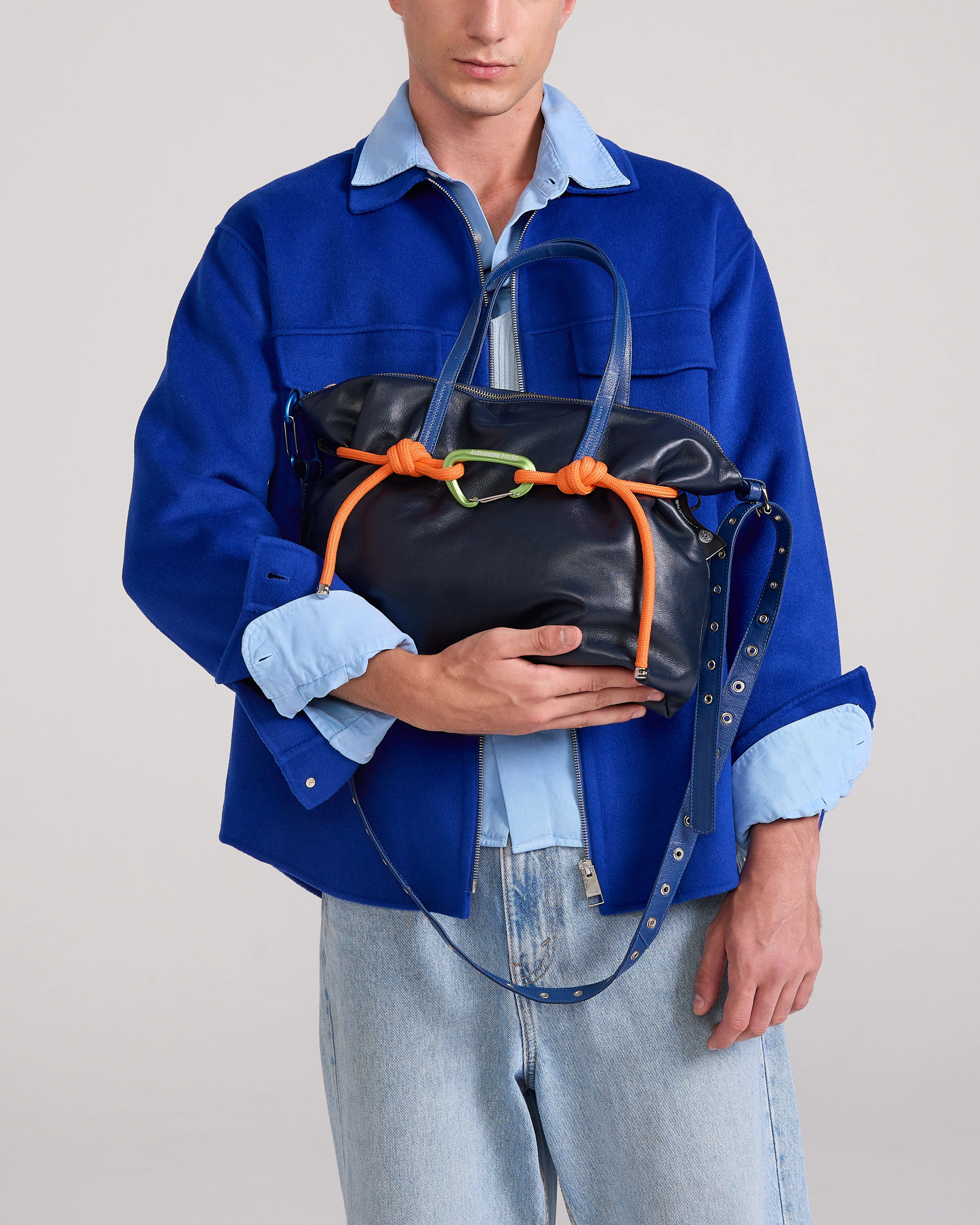 Pillow Shoulder Bag Large - Azul - Image 4