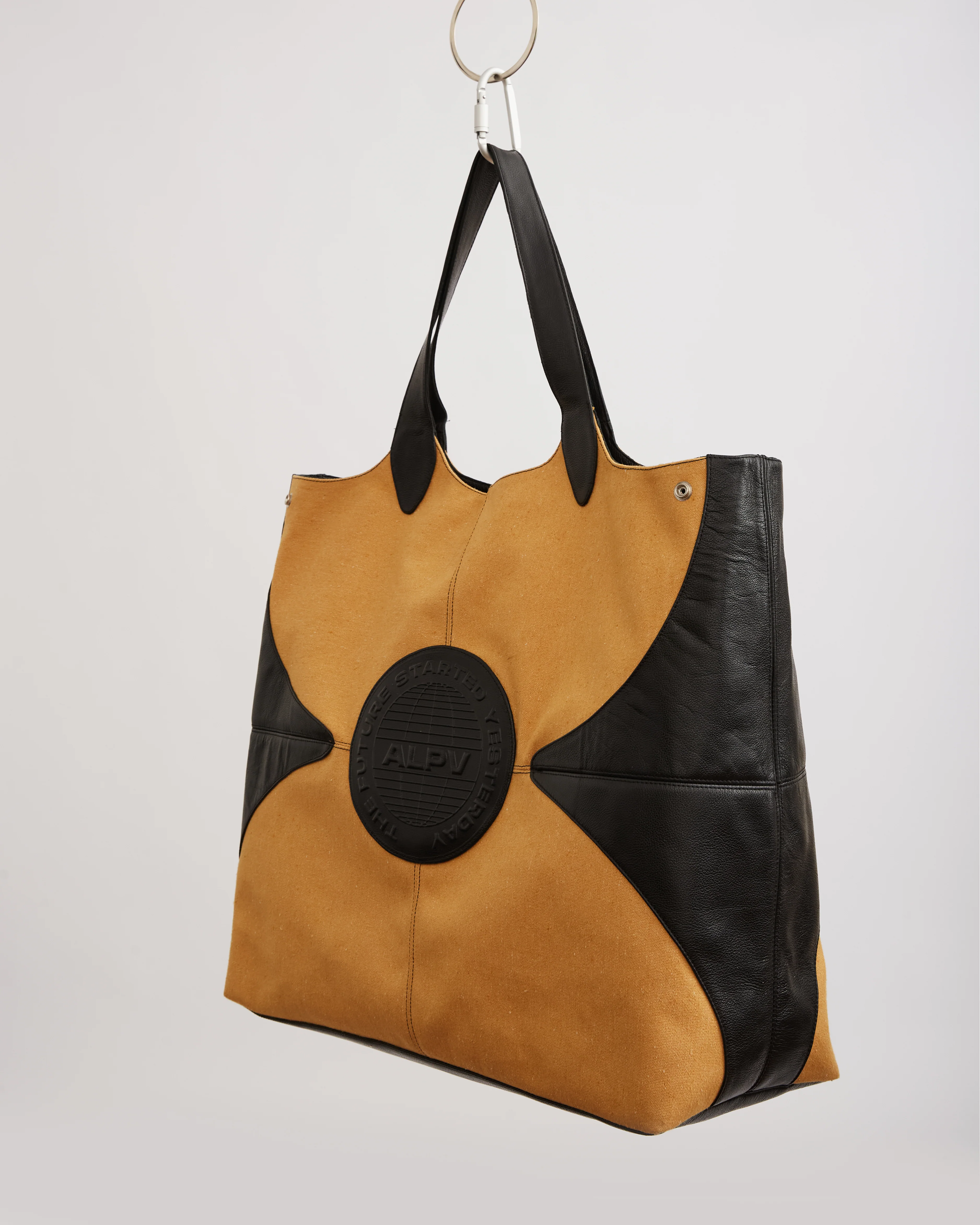 BONNY XXL TOTE BAG - CARAMELO - Image 3